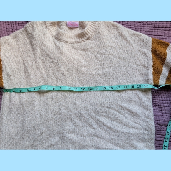 Cropped Sweater - Medium - Picture 3 of 5